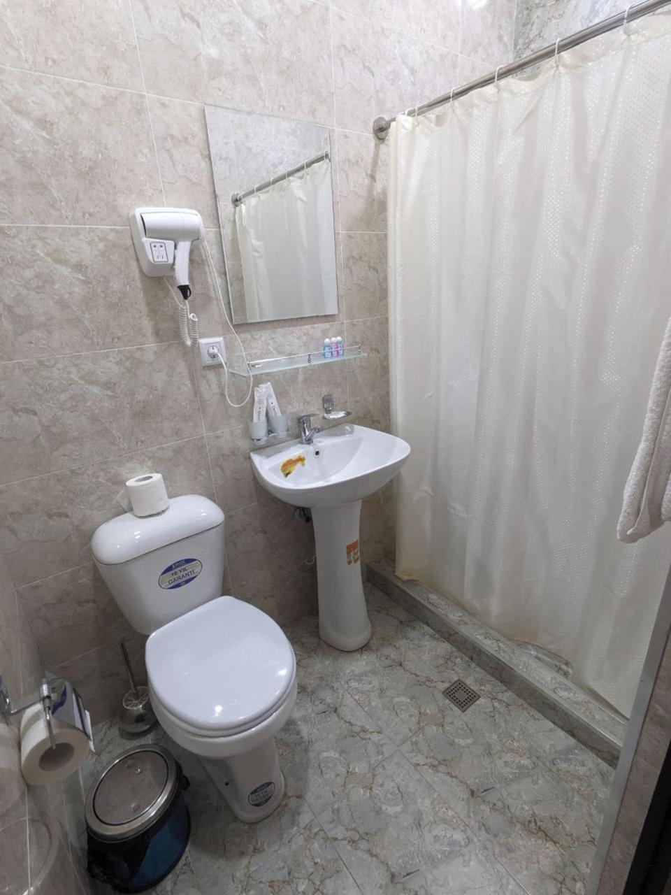 Art Inn Hotel Tashkent Bagian luar foto